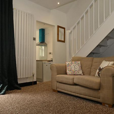 Cozy Luton Lägenhet Chatham  Exteriör bild