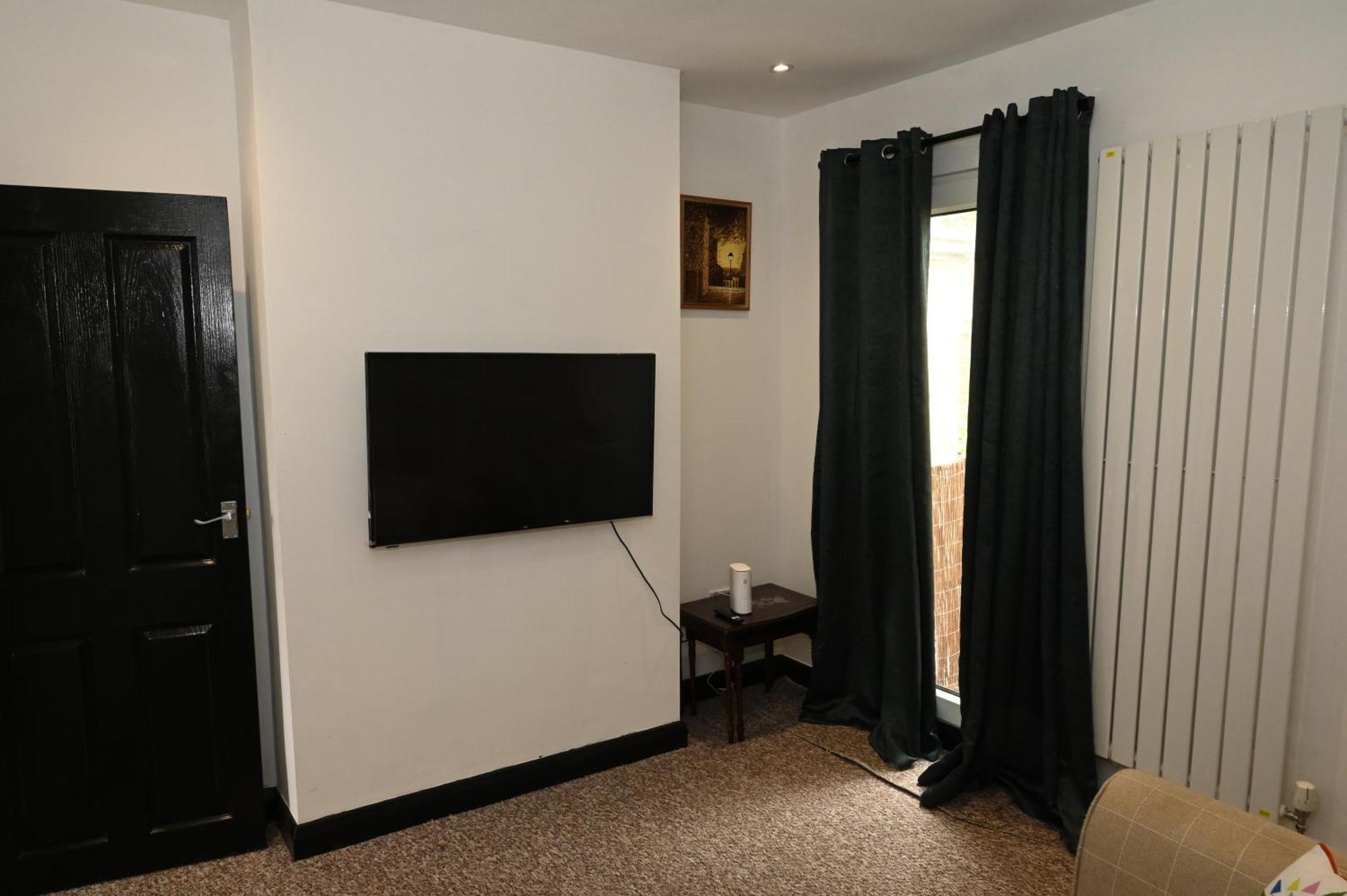 Cozy Luton Lägenhet Chatham  Exteriör bild